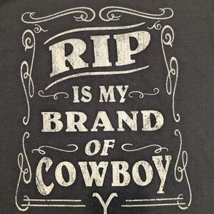 NWOT RIP Yellowstone Shirt M